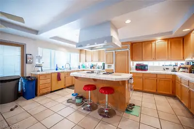8225 Hidden Crossing Lane, Las Vegas, NV 89129 Kitchen