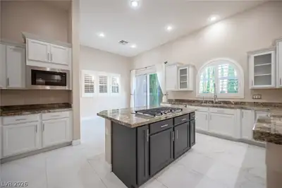 618 Tandoori Lane, Las Vegas, NV 89138 Kitchen