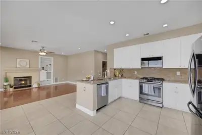 9229 Valador Avenue, Las Vegas, NV 89129 Kitchen