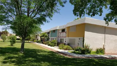 146 Greenbriar Townhouse Way, Las Vegas, NV 89121 Front of Structure