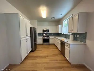 1237 Sun Village Avenue, Las Vegas, NV 89183 Kitchen