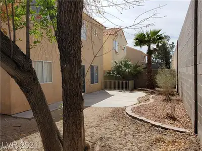 3613 Mountain Crest, Las Vegas, NV 89129 Yard