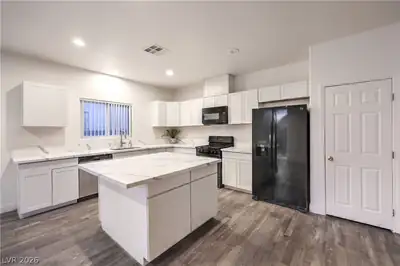 3409 Barada Heights Avenue, North Las Vegas, NV 89081 Kitchen