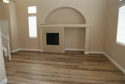 5027 Echo Shire Avenue, Las Vegas, NV 89141 
