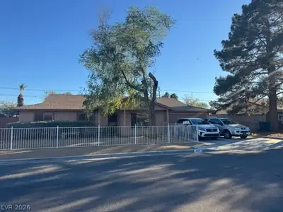 4825 Mohave Avenue, Las Vegas, NV 89104 Front of Structure