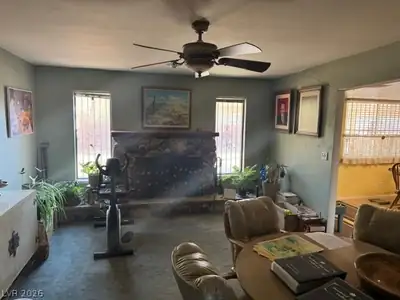4825 Mohave Avenue, Las Vegas, NV 89104 Living Room