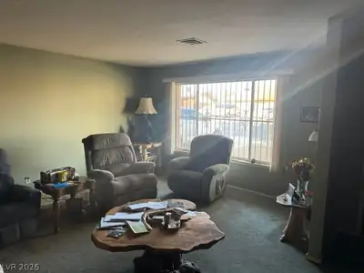 4825 Mohave Avenue, Las Vegas, NV 89104 Living Room