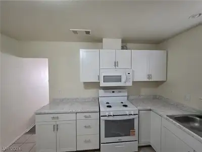 212 Bradshaw Way, Las Vegas, NV 89145 Kitchen