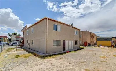 5322 Del Gado Drive, Las Vegas, NV 89103 Side of Structure