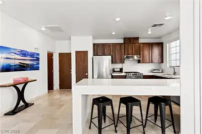 6255 West Arby Avenue 318, Las Vegas, NV 89118 Kitchen