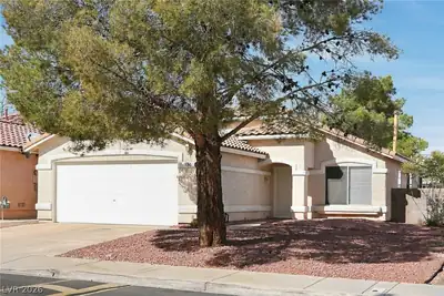 136 Zenith Point Avenue, North Las Vegas, NV 89032 Front of Structure