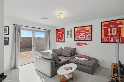 7761 Misty Oaks Avenue, Las Vegas, NV 89113 