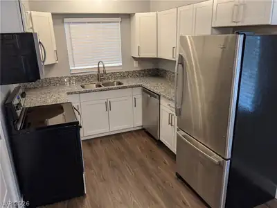 2216 SANTA YNEZ Drive, Las Vegas, NV 89104 Kitchen