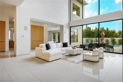 7521 Yonie Court, Las Vegas, NV 89117 Living Room