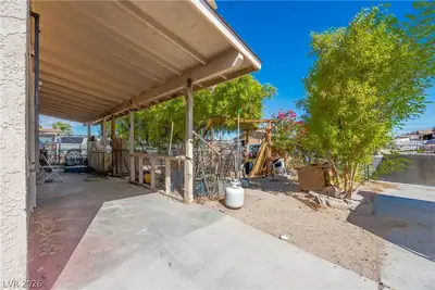 2529 Magnet Street, North Las Vegas, NV 89030 Patio