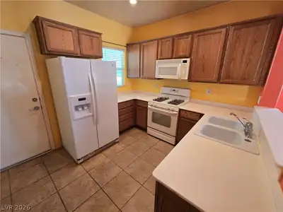 7913 Grey Teal Street, North Las Vegas, NV 89084 Kitchen