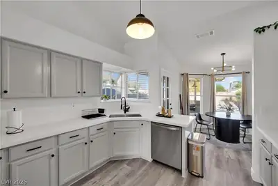 8000 Vista Twilight Drive, Las Vegas, NV 89123 Kitchen