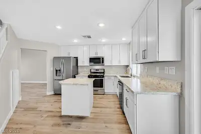 61 Tanglewood Drive, Henderson, NV 89012 Kitchen