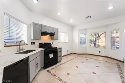11100 Arcadia Sunrise Drive, Henderson, NV 89052 Kitchen