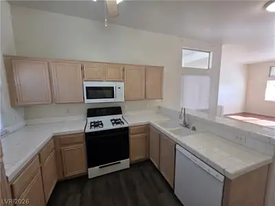 3125 North Buffalo Drive 2104, Las Vegas, NV 89128 Kitchen
