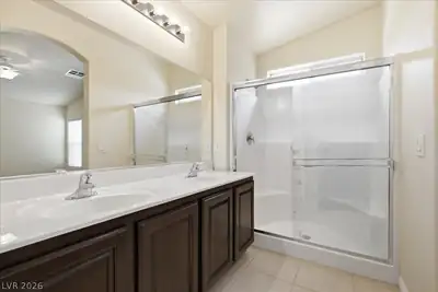 9344 Field Thistle Avenue, Las Vegas, NV 89149 Primary Bathroom