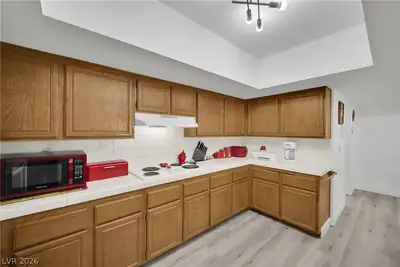 571 Cervantes Drive, Henderson, NV 89014 Kitchen