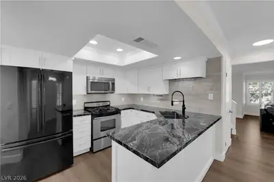 2324 Babcock Drive, Las Vegas, NV 89134 Kitchen