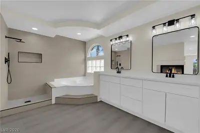 8300 Antler Ridge Avenue, Las Vegas, NV 89149 Primary Bathroom
