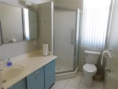 2737 East Taylor Avenue, North Las Vegas, NV 89030 Primary Bathroom
