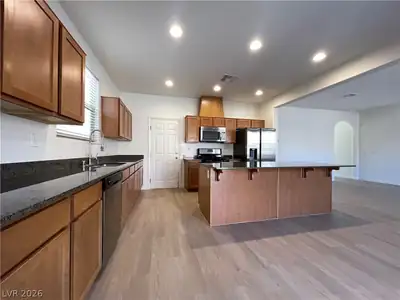 512 Eagle Glen Road, Las Vegas, NV 89148 Kitchen