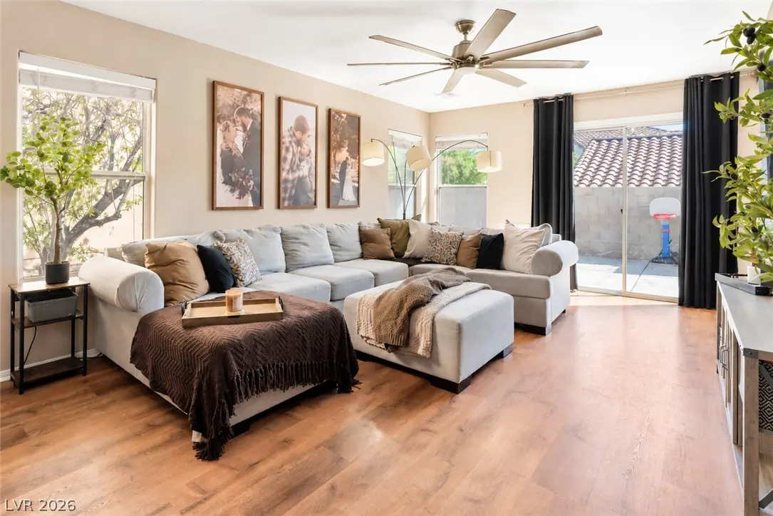 7804 Nesting Pine Place, Las Vegas, NV 89143