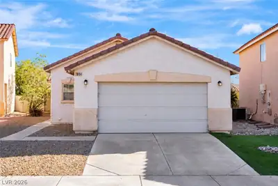 7804 Nesting Pine Place, Las Vegas, NV 89143 Front of Structure