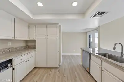 3237 La Mancha Way, Henderson, NV 89014 Kitchen
