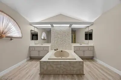 3237 La Mancha Way, Henderson, NV 89014 Primary Bathroom