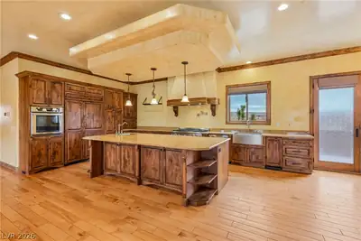 10320 West Serene Avenue, Las Vegas, NV 89161 Kitchen