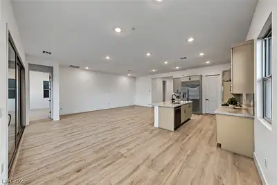 263 Divo Martino Street, Henderson, NV 89011 Kitchen