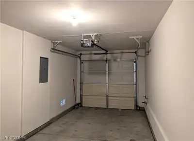 1219 Black Cherry Street, Las Vegas, NV 89142 Garage
