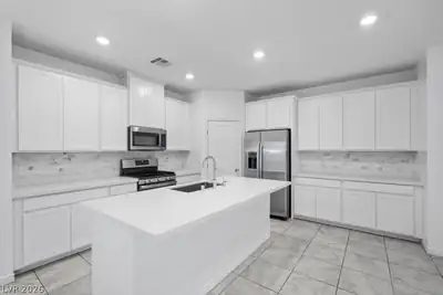 2728 Lindsey Springs Street, Las Vegas, NV 89142 Kitchen