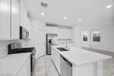 2728 Lindsey Springs Street, Las Vegas, NV 89142 Kitchen