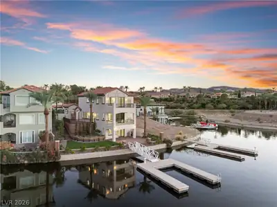 19 Via Del Garda Henderson, NV 89011