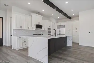 19 Via Del Garda, Henderson, NV 89011 Kitchen