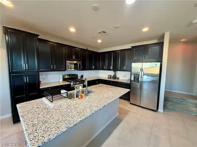 339 Andy Wheeler Drive, Henderson, NV 89011 Kitchen