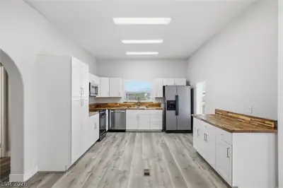3661 East Navajo Boulevard, Pahrump, NV 89061 Kitchen
