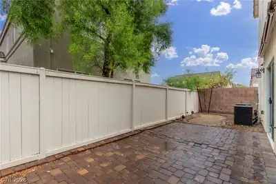 5645 African Lilly Court, Las Vegas, NV 89130 Patio