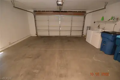 4406 Newhaven Drive, Las Vegas, NV 89147 Garage