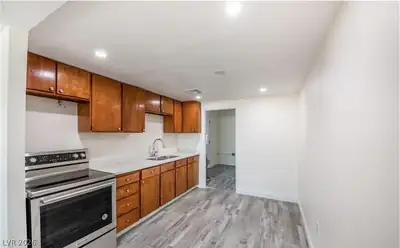 59 East Pacific Avenue, Henderson, NV 89015 Kitchen