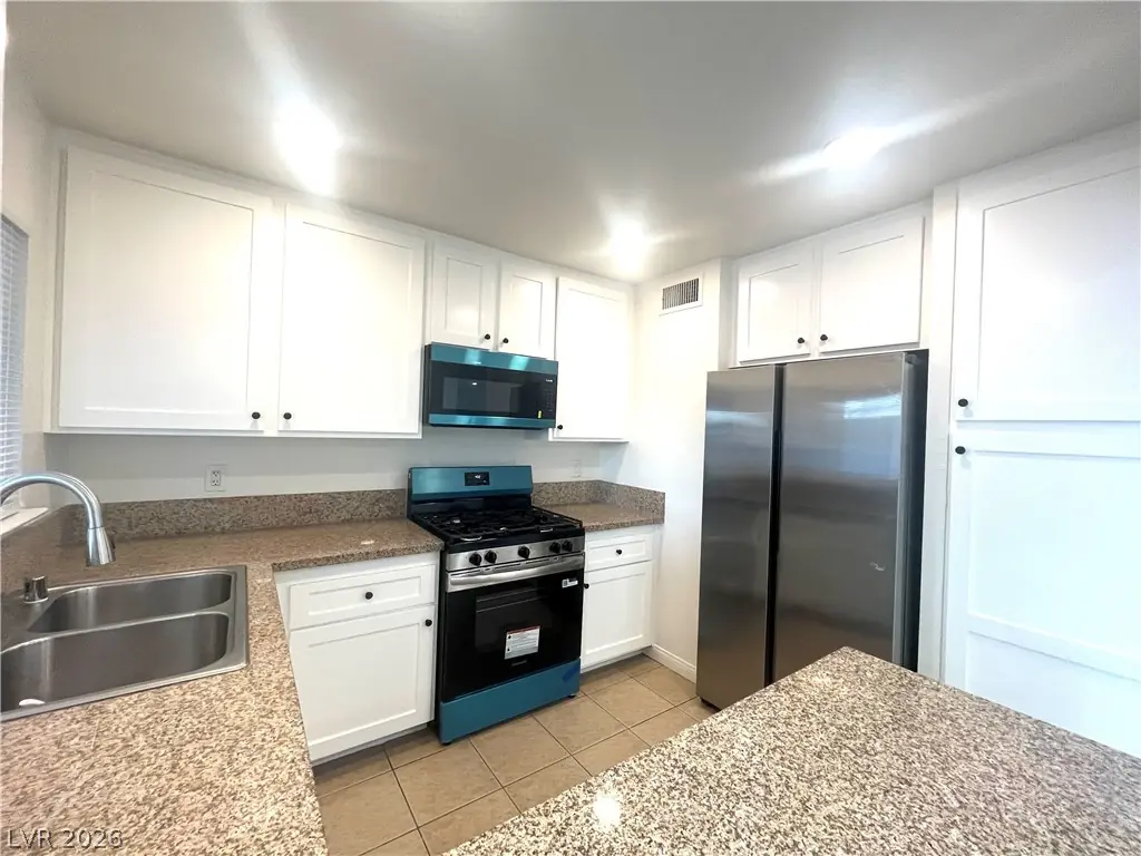 5521 Maidstone Circle, Las Vegas, NV 89142