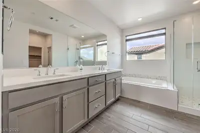 757 Black Palace Street, Henderson, NV 89011 Primary Bathroom