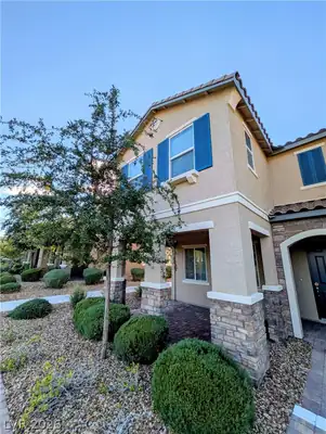 2850 Alenga Street, Henderson, NV 89044 Front of Structure