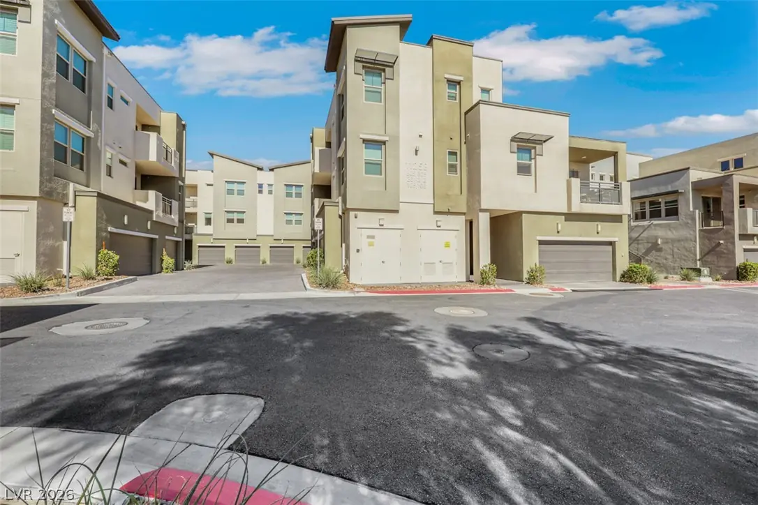 11258 Essence Point Avenue 206, Las Vegas, NV 89135